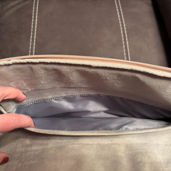 Gently Used MOSISO Laptop Sleeve fits 13.3/14" MacBook Pro + Ipad Pro 12.9" as - Picture 5 of 6